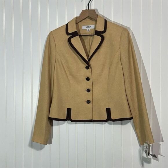 Le Suit Essentials Blazer Jacket 8 NWT Camel Beige Contrast Trim Office Career - Picture 1 of 9